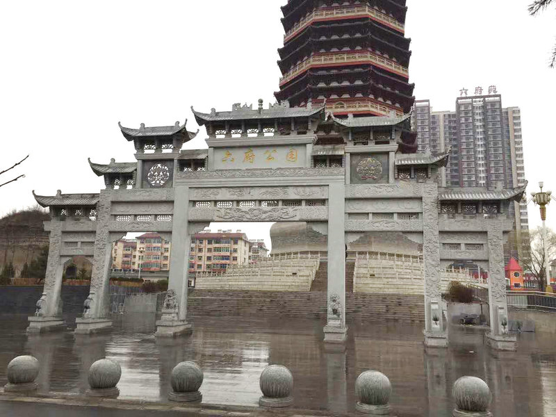 石雕牌坊 (19).jpg