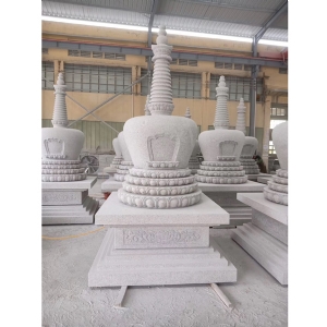 石塔13