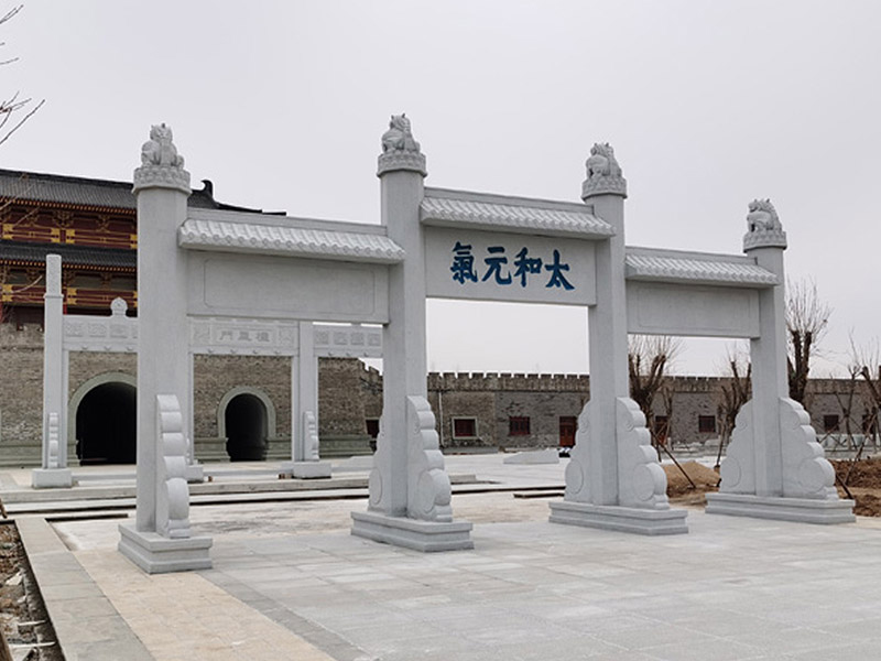 花岗岩石牌坊.jpg