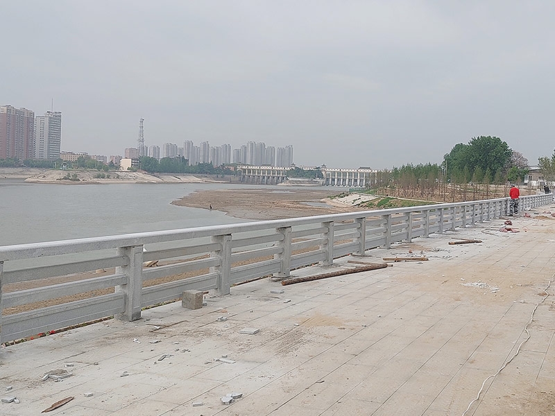 条石栏杆